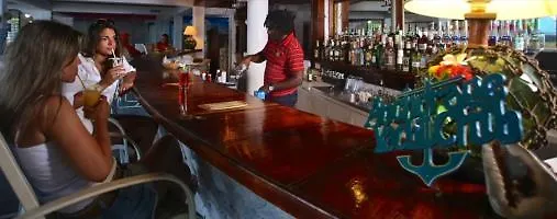 Anchorage Yacht Club Hotel Clifton