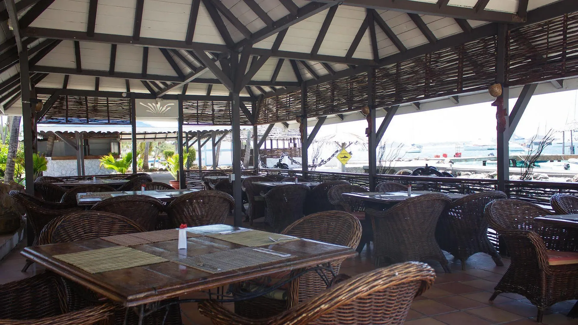 Anchorage Yacht Club Hotel Clifton 3*,  Saint Vincent and the Grenadines