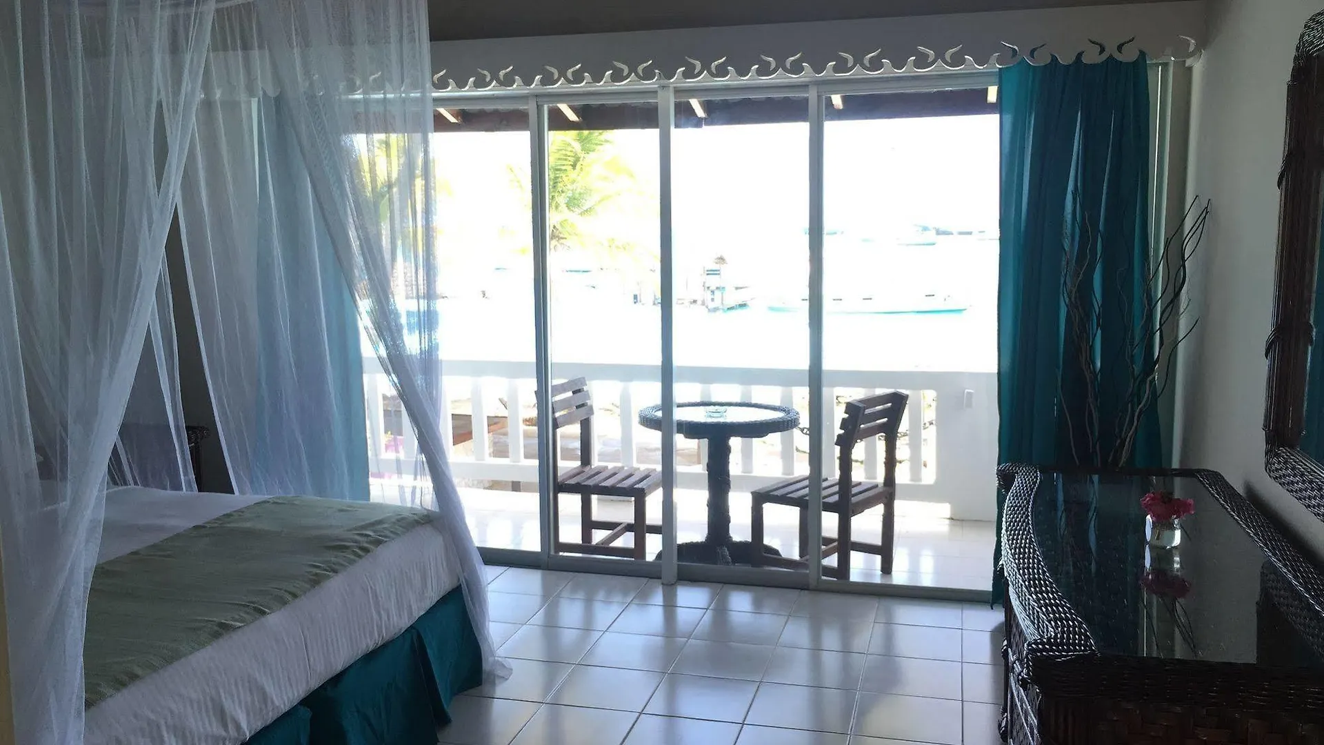 ***  Anchorage Yacht Club Hotel Clifton Saint Vincent and the Grenadines