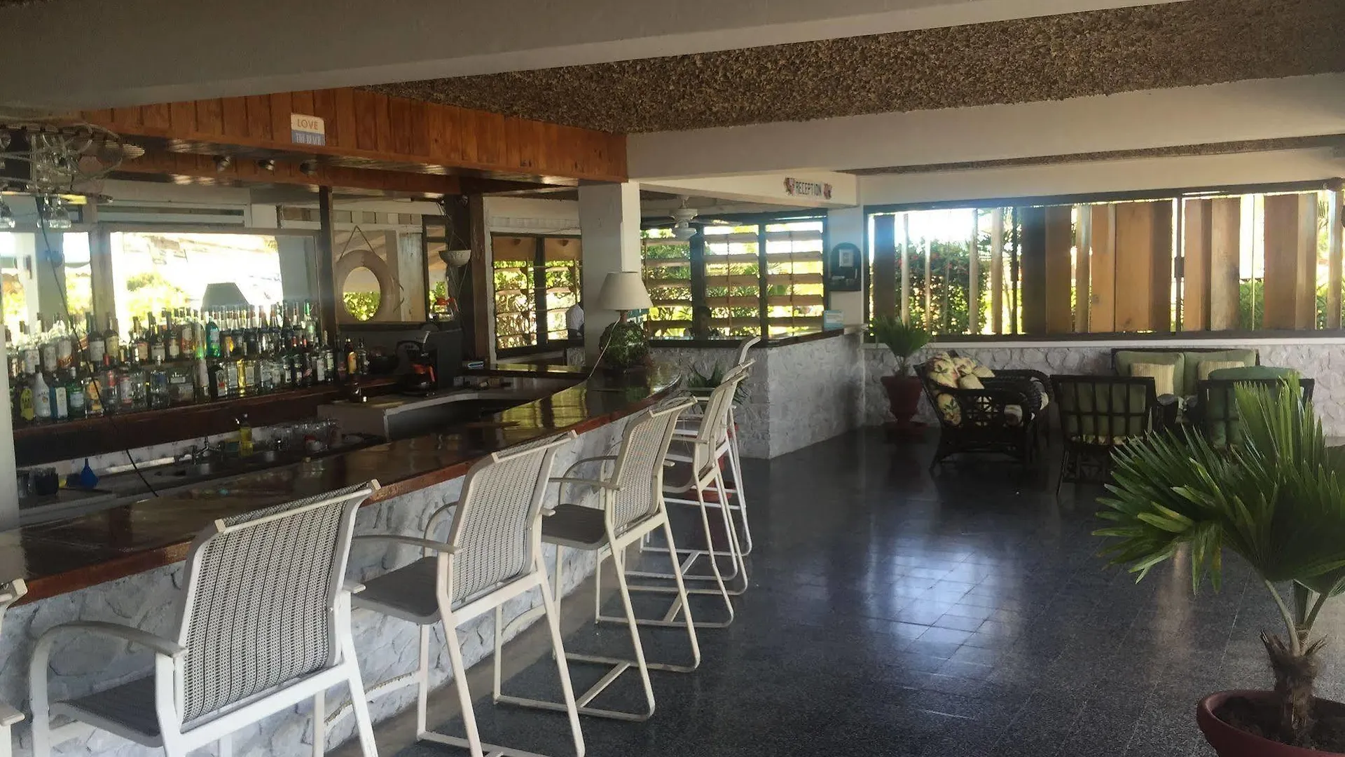 Anchorage Yacht Club Hotel Clifton