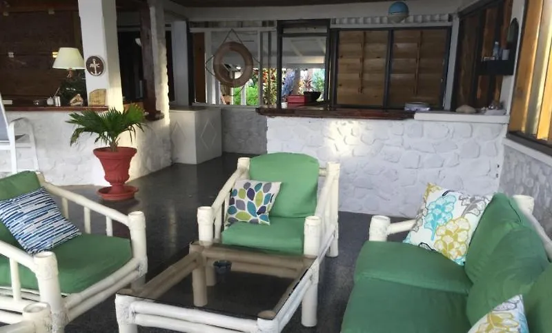 Anchorage Yacht Club Hotel Clifton