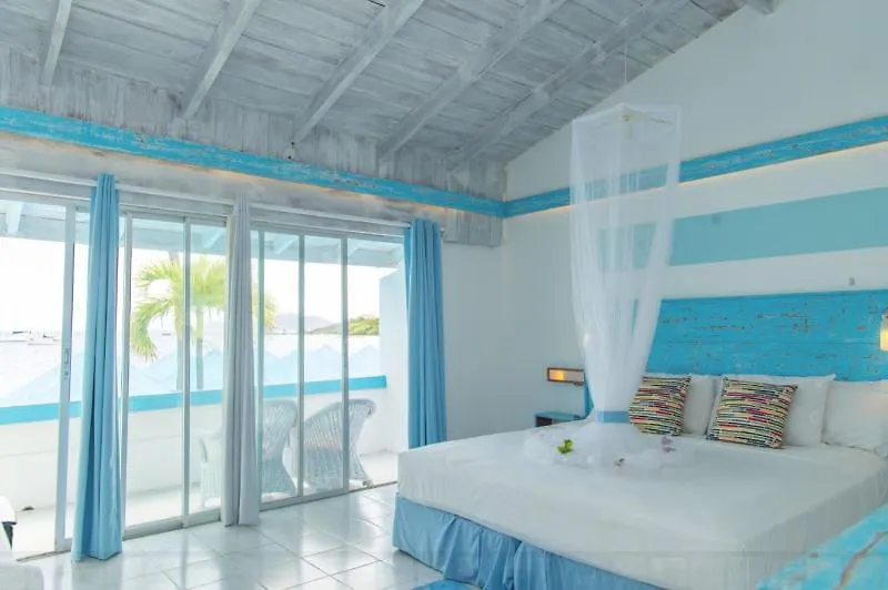Anchorage Yacht Club Hotel Clifton 3*,  Saint Vincent and the Grenadines